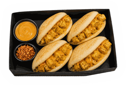 Box salée Sucré Salé 92 : batbouts garnis au poulet, pot de sauce et oignons crispy